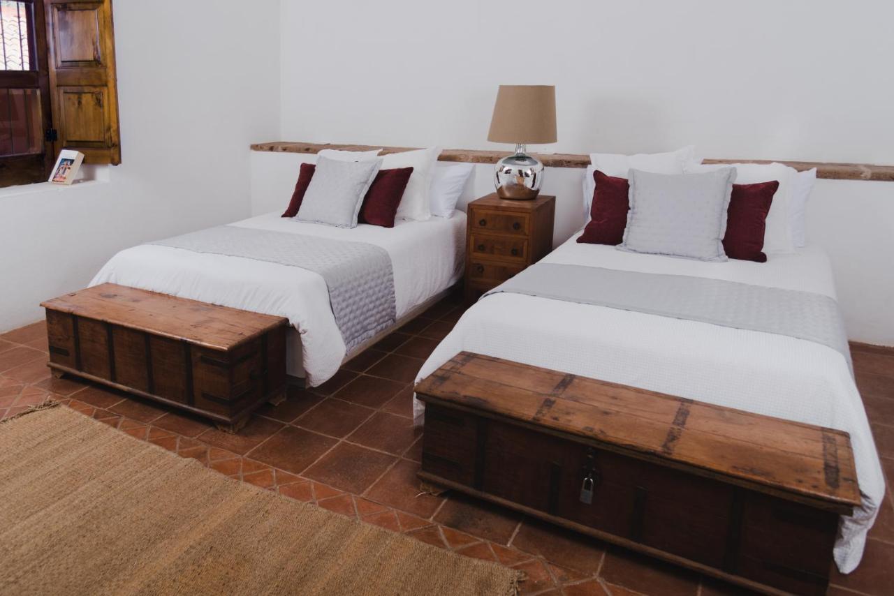 Puerta Del Lobo Villa Queretaro Bilik gambar