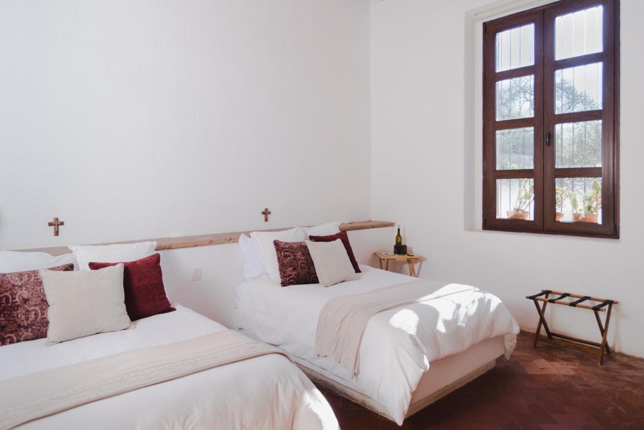 Puerta Del Lobo Villa Queretaro Bilik gambar